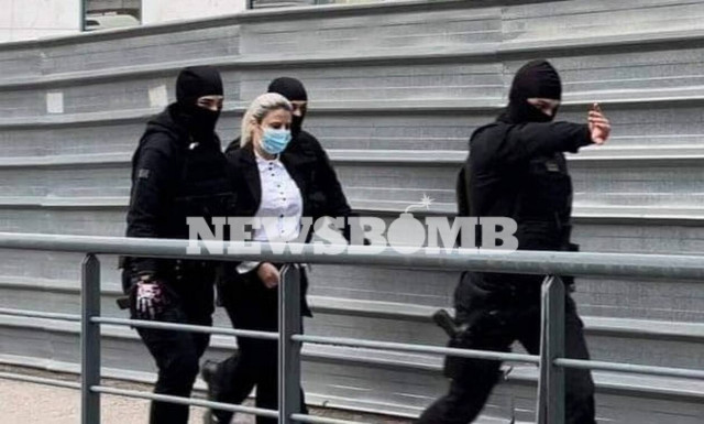 Δίκη για βιτριόλι: Κυνική η Έφη Κακαράντζουλα - «Δεν σκέφτηκα ότι θα πεθάνει η Ιωάννα Παλιοσπύρου»