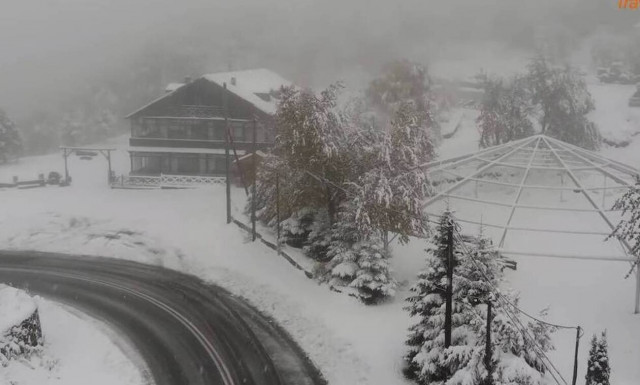 Κακοκαιρία «Μπάλλος»: Στα «λευκά» η Φλώρινα - «Μαγικές» εικόνες στο Πισοδέρι (video)