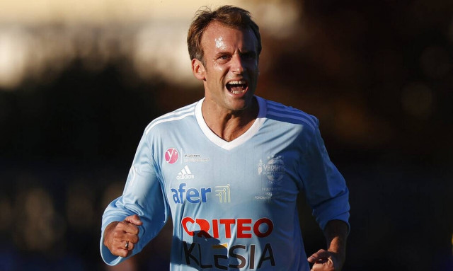 Μακρόν: Σκόραρε για φιλανθρωπικό σκοπό ο πρόεδρος της Γαλλίας - Έπαιξε μαζί με Καρεμπέ και Βενγκέρ