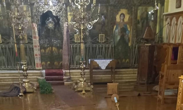 Ιθάκη: Ο «Μπάλλος» προκάλεσε μεγάλες ζημιές στη Μητρόπολη – Καταστροφές και στο γήπεδο του νησιού