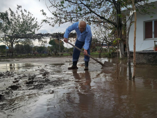 Κακοκαιρία «Μπάλλος»: Το Newsbomb.gr στο πλευρό των κατοίκων της Εύβοιας - Συγκλονιστικές μαρτυρίες