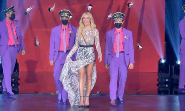 J2US: Η Κατερίνα Καινούργιου στη θέση της Κατερίνας Στικούδη με εντυπωσιακή είσοδο και αποκαλύψεις