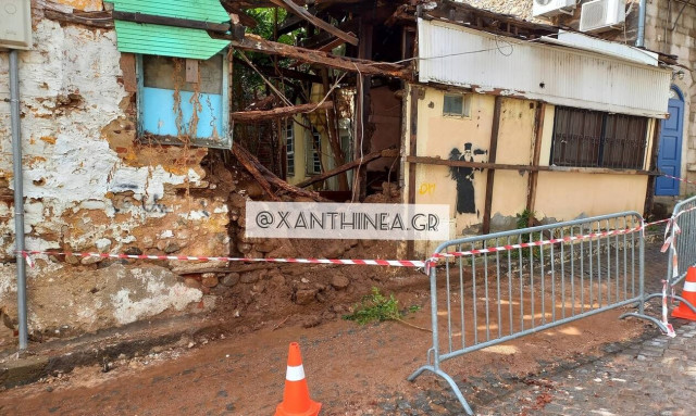 Κακοκαιρία «Μπάλλος»: Κατέρρευσε τοίχος στην Ξάνθη – Άνοιξαν τρύπες στους δρόμους