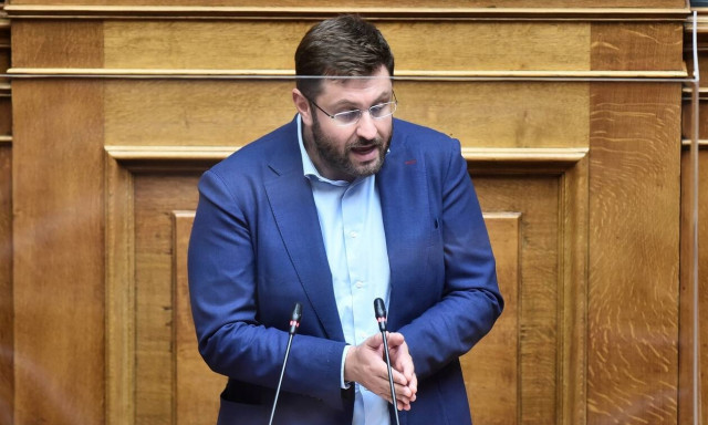 Κώστας Ζαχαριάδης στο Newsbomb.gr: Ο Τσίπρας θα ανατρέψει τις δημοσκοπήσεις όπως ο Σολτς