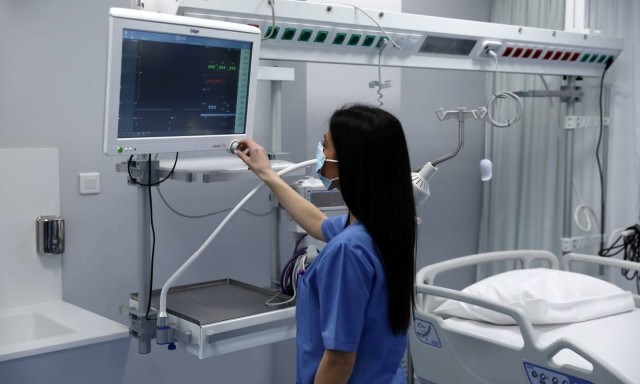 Κρούσματα σήμερα: 1.712 νέα ανακοίνωσε ο ΕΟΔΥ - 27 νεκροί σε 24 ώρες, στους 357 οι διασωληνωμένοι