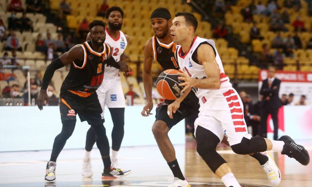 Basket League: Αήττητος με «100άρες» ο Ολυμπιακός, «διπλό» το Λαύριο – Highlights και βαθμολογία