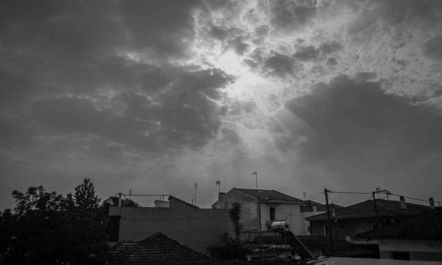 Καιρός: Άστατος σε όλη τη χώρα - Πού θα εκδηλωθούν βροχές και καταιγίδες τις επόμενες ώρες