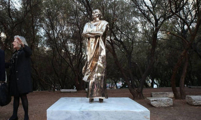 Στον Guardian η γκρίνια για το άγαλμα της Μαρίας Κάλλας: «Είναι σαν τον Γκάντι με τακούνια»