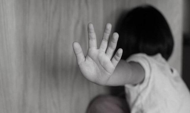 Κακοποίηση ανηλίκου