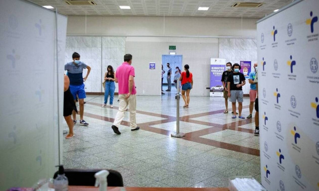 Κορονοϊός: Αγωνία για τη νέα μετάλλαξη «Δέλτα plus» - Πόσο προστατεύει το εμβόλιο