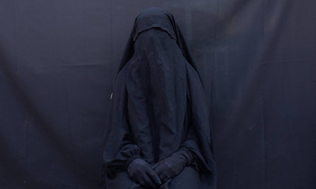 Απίστευτη καταγγελία: Ο νόμος της Σαρίας και στην Αθήνα - Πήγαν να πνίξουν 17χρονη που αρνήθηκε γάμο