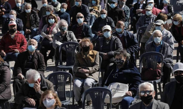 «Αντίστροφη μέτρηση» για τις νέες συντάξεις