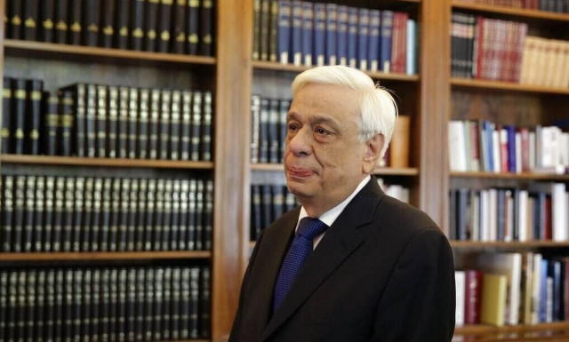 Παυλόπουλος: Οι εθελοντές πυροσβέστες υπηρετούν πιστά τις αρχές του Ανθρωπισμού και της Αλληλεγγύης