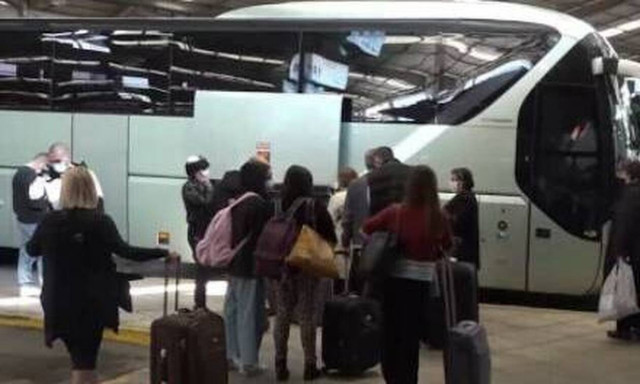 «Μπάχαλο» στα ΚΤΕΛ με ανεμβολίαστους επιβάτες – Εκτός ελέγχου η κατάσταση