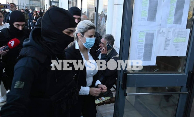 Δίκη για βιτριόλι - Εισαγγελέας: Ένοχη η Έφη Κακαράντζουλα για απόπειρα ανθρωποκτονίας