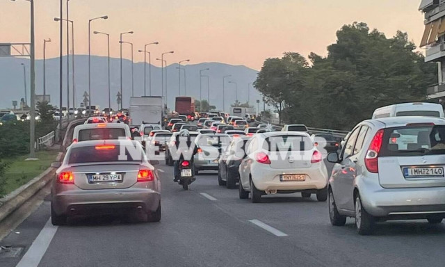 Κίνηση ΤΩΡΑ: Μποτιλιάρισμα στον Κηφισό – Ταλαιπωρία σε κεντρικές λεωφόρους