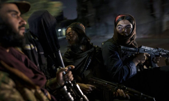 Αφγανιστάν: Το ΙΚ ανέλαβε την ευθύνη για την έκρηξη που βύθισε την Καμπούλ στο σκοτάδι