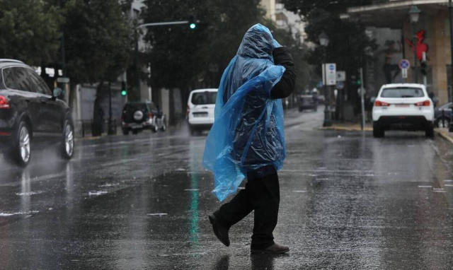 Καιρός: Έρχονται βροχές τις επόμενες ώρες -  Πώς θα κινηθεί η κακοκαιρία (χάρτες)