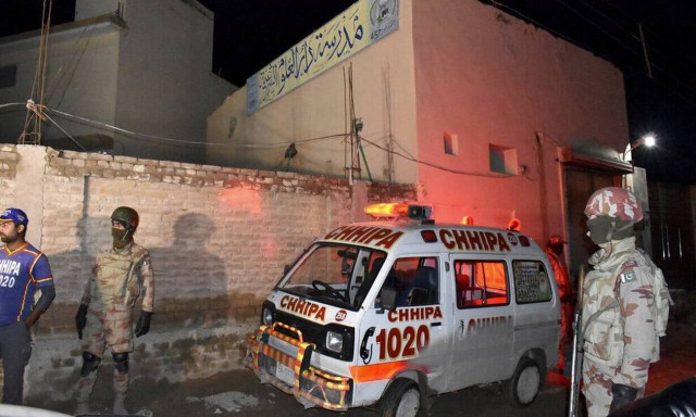 Πακιστάν: Τρεις αστυνομικοί σκοτώθηκαν σε συγκρούσεις με διαδηλωτές στη Λαχόρη