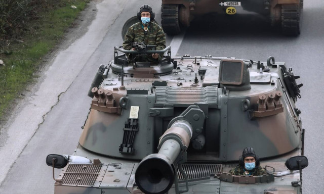 Παρέλαση 28η Οκτωβρίου: Μόνο ο στρατός στη Θεσσαλονίκη λέει ο Τζιτζικώστας στο Newsbomb.gr