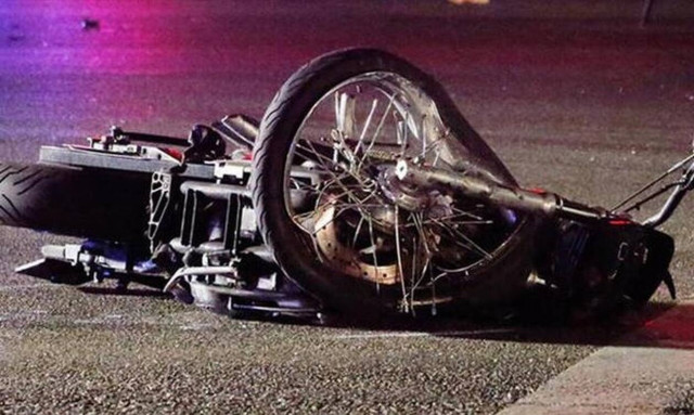 Σοβαρό τροχαίο στην Κρήτη - Στο νοσοκομείο οδηγός μηχανής