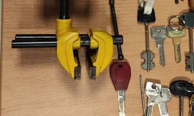 Εξαρθρώθηκε σπείρα διαρρηκτών που «ρήμαζε» σπίτια στην ανατολική Θεσσαλονίκη (pics)