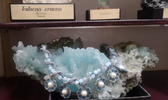 Το περιδέραιο από ορυκτά, αφιερωμένο στα 200 χρόνια από την Ελληνική Επανάσταση