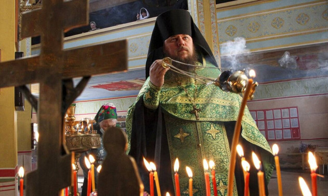 Ρωσία: Όλο και πιο κοντά ο υποχρεωτικός εμβολιασμός των κληρικών