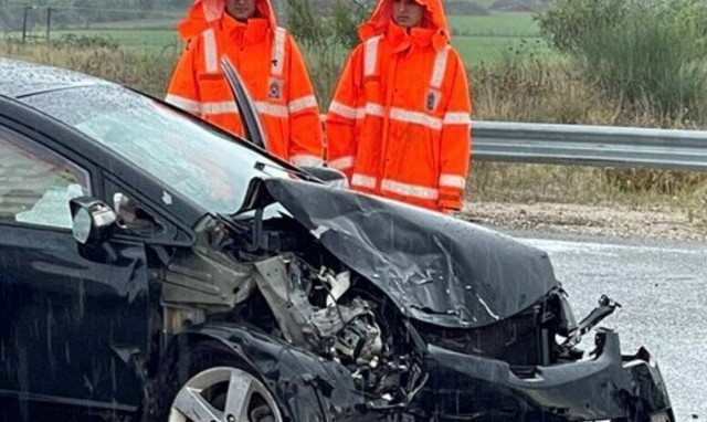 Πάτρα: Σφοδρή σύγκρουση με πέντε τραυματίες (vid)