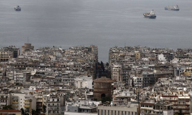 Κορονοϊός - Θεσσαλονίκη: Συναγερμός στις υγειονομικές αρχές - Ραγδαία αύξηση των κρουσμάτων