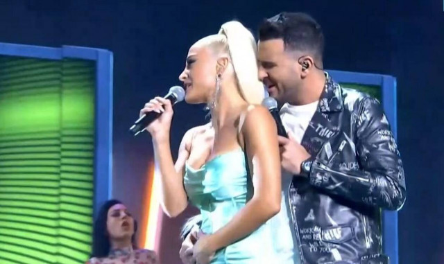 J2US: Η απάντηση του Νικηφόρου για τη φουσκωμένη κοιλίτσα της Ιωάννας Τούνη (video)