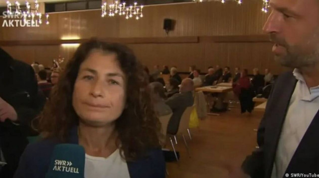 Γερμανία: Σάλος με πολιτικό που επιτέθηκε on camera σε δημοσιογράφο