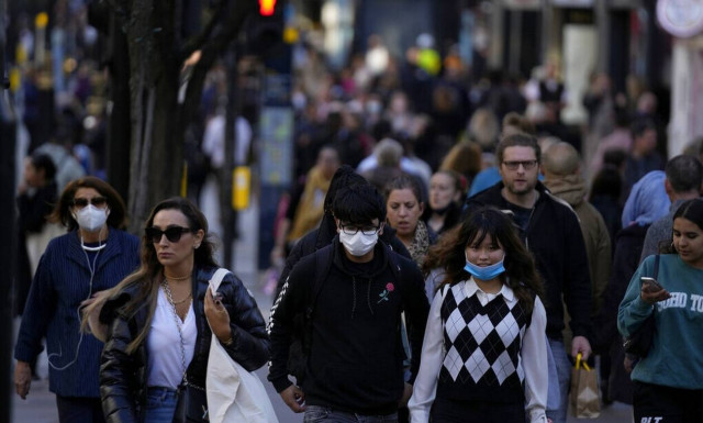 Κορονοϊός στη Βρετανία: 40.954 νέα κρούσματα και 263 θάνατοι σε 24 ώρες - Φωνές για νέα μέτρα