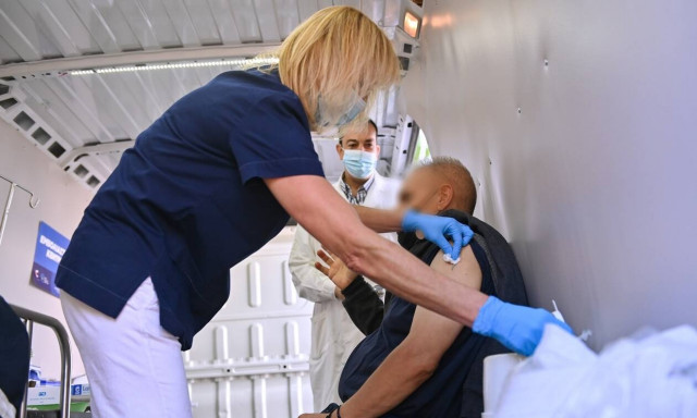 Λινού στο Newsbomb.gr: Γιατί πρέπει να γίνει η δεύτερη δόση του εμβολίου του Johnson&Johnson