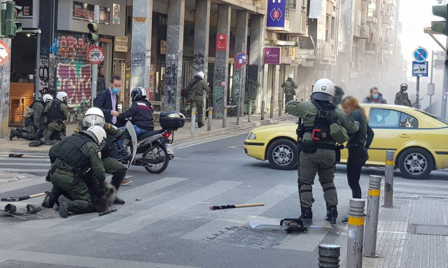 Ένταση στα Εξάρχεια: Επεισόδια και χημικά