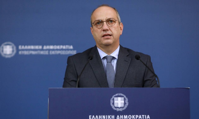 Γιάννης Οικονόμου στην ενημέρωση των πολιτικών συντακτών