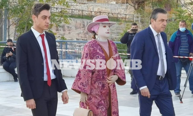 Δίκη για βιτριόλι: Στα δικαστήρια η Ιωάννα Παλιοσπύρου - Δεν πήγε η Έφη Κακαράντζουλα