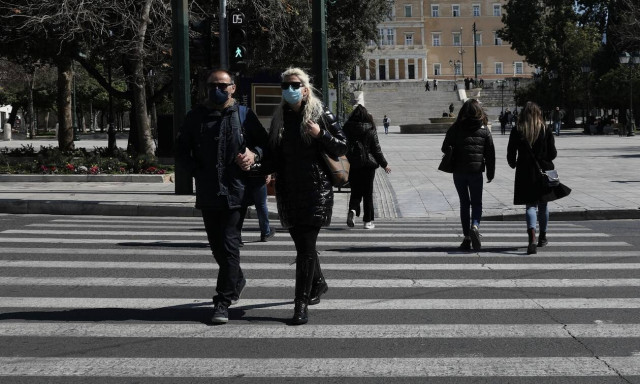 Κρούσματα σήμερα: Πληροφορίες πως θα «σπάσει» το φράγμα των 4.000 μολύνσεων