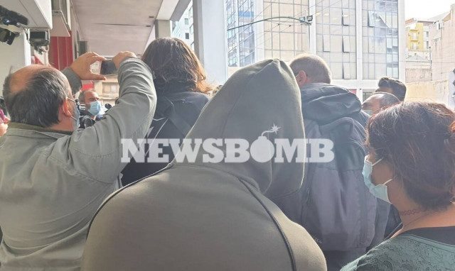 Ο Ρομά εμφανίστηκε στα Δικαστήρια Πειραιά