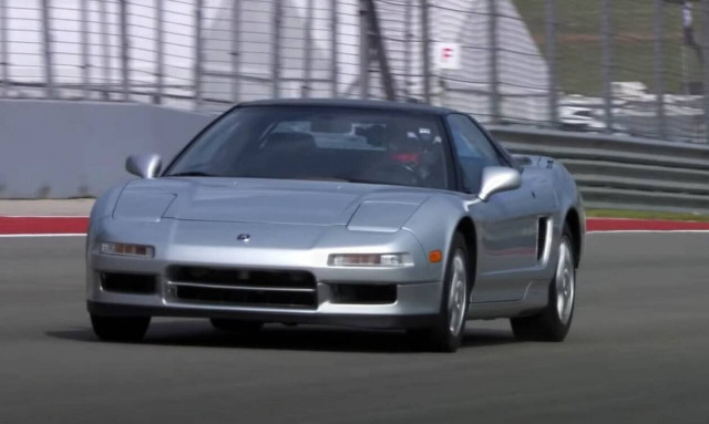 Δείτε τον Pierre Gasly να οδηγεί ένα Acura NSX