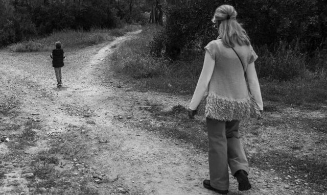 Πρόωρη σύνταξη έως και 9 χρόνια νωρίτερα για μητέρες ανήλικων τέκνων