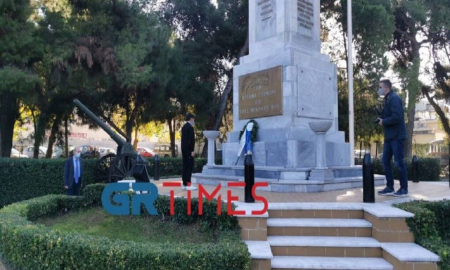 28η Οκτωβρίου - Θεσσαλονίκη: Μαθητές κατέθεσαν στεφάνια στο Ηρώο του Γ’ Σώματος Στρατού