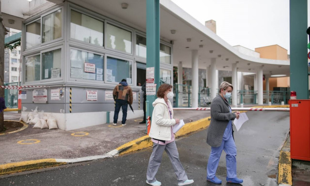 Κορονοϊός – Υπουργείο Υγείας: Επιστρατεύονται 250 ιδιωτικές κλίνες σε Βόρεια Ελλάδα – Θεσσαλία