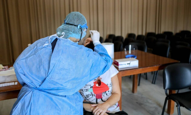 Greece confirms 2,984 new coronavirus infections on Thurs., 31 deaths; 391 on ventilators