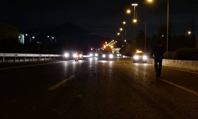 Κορίνθου – Πατρών: Νέα ένταση στο Ζευγολατιό- Ρομά απέκλεισαν τη σιδηροδρομική γραμμή    