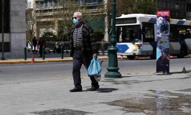 Greece confirms 3,643 new coronavirus infections on Friday, 55 deaths; 392 in ICUs