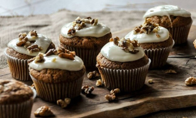 Cupcakes με κολοκύθα έτοιμα σε λίγα λεπτά - Πανεύκολη συνταγή του Άκη Πετρετζίκη