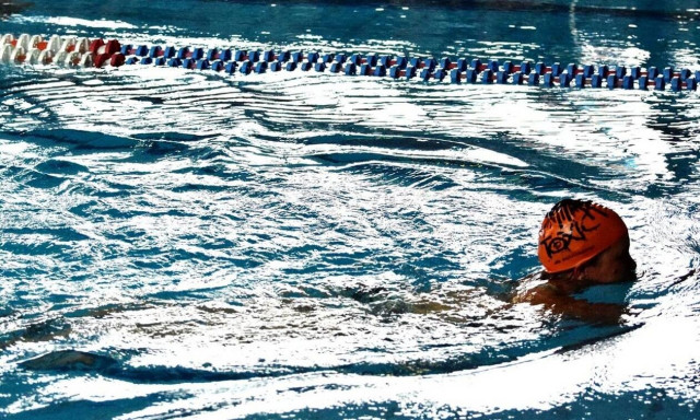 Τα μαθήματα κολύμβησης δεν απαλλάσσονται από ΦΠΑ