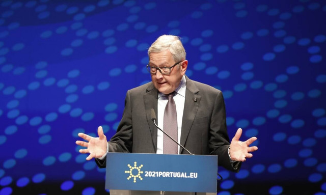 ESM: Γιατί προτείνει την αύξηση του ορίου στο 100% του ΑΕΠ και δίνει έμφαση στις δημόσιες επενδύσεις