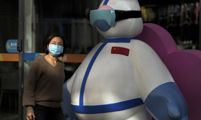 Η Κίνα απέρριψε ως «πολιτικά υποκινούμενη» την έρευνα των ΗΠΑ για την προέλευση της Covid-19